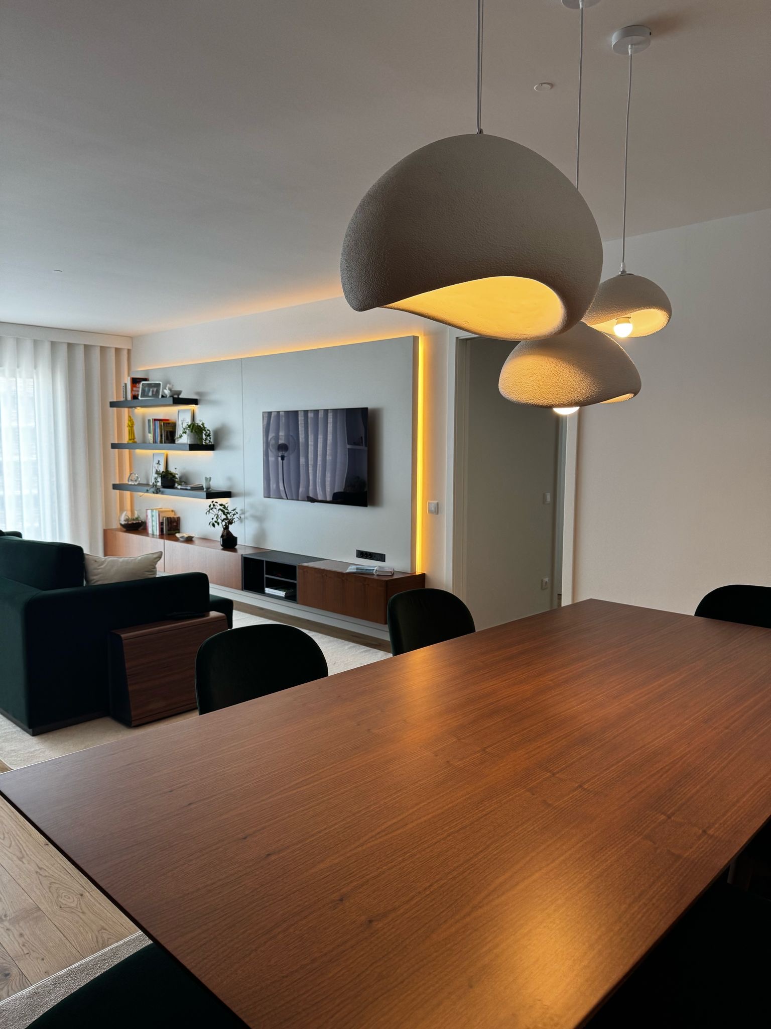 03ddcf42-73c6-448d-a131-1e601896a20e